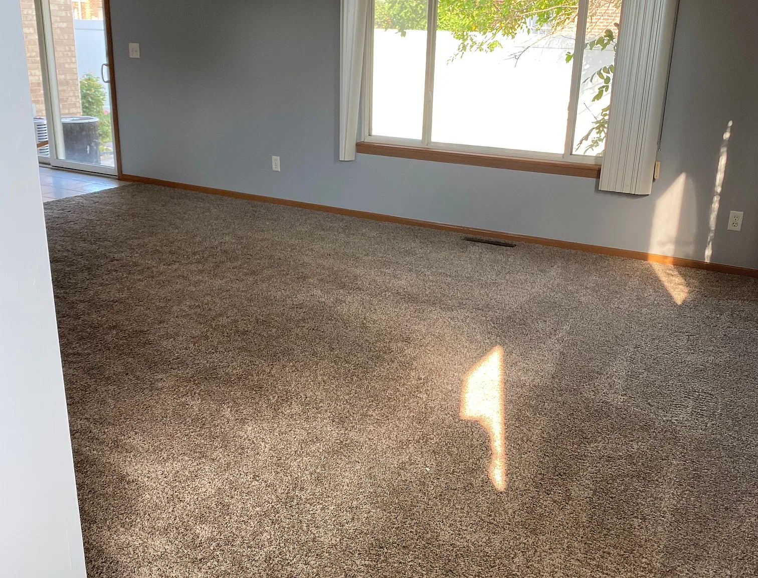 2 bed, 1.5 bath, 1000 sqft, $1,700 — Photo 2