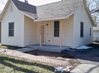 1025 Henrietta St, Springfield, IL 62704