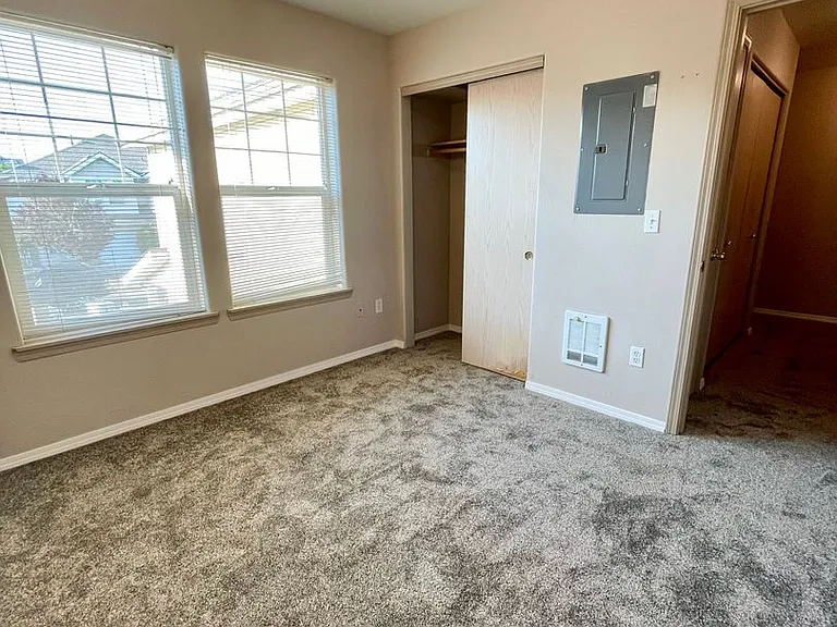 8516 NE Knott St — Photo 12