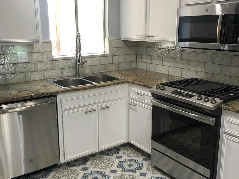 10950 Saticoy St #26 — Photo 4
