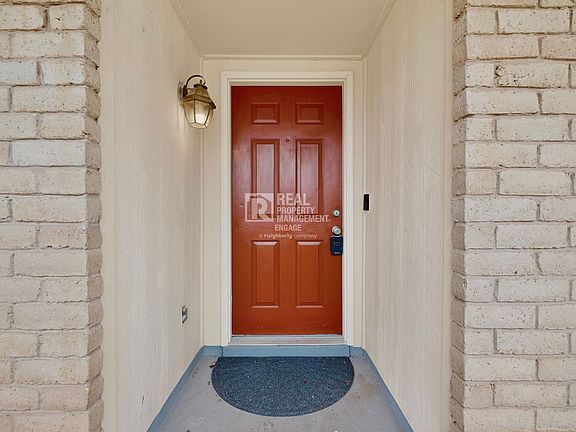 5th image of 4548 Newcombe Dr