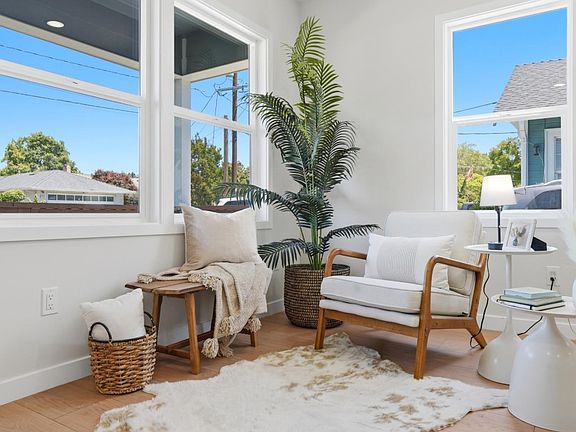 3rd image of 22575 Pearl Ave