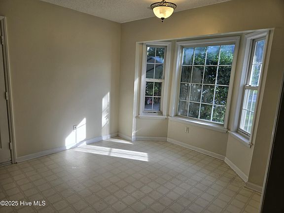 3rd image of 400 Southwest Dr