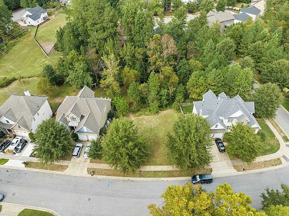2nd image of 604 Whistable Ave #9