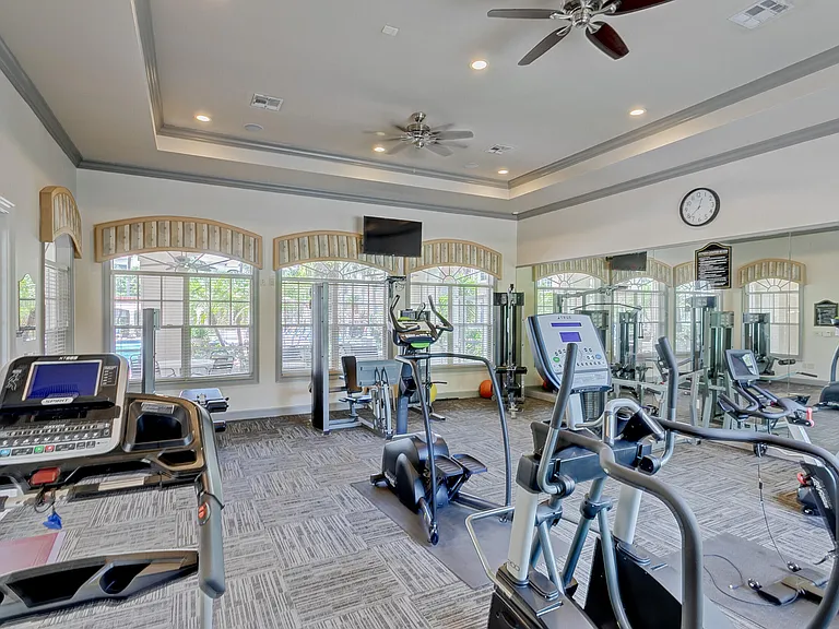 9303 Myrtlewood Cir W — Photo 34