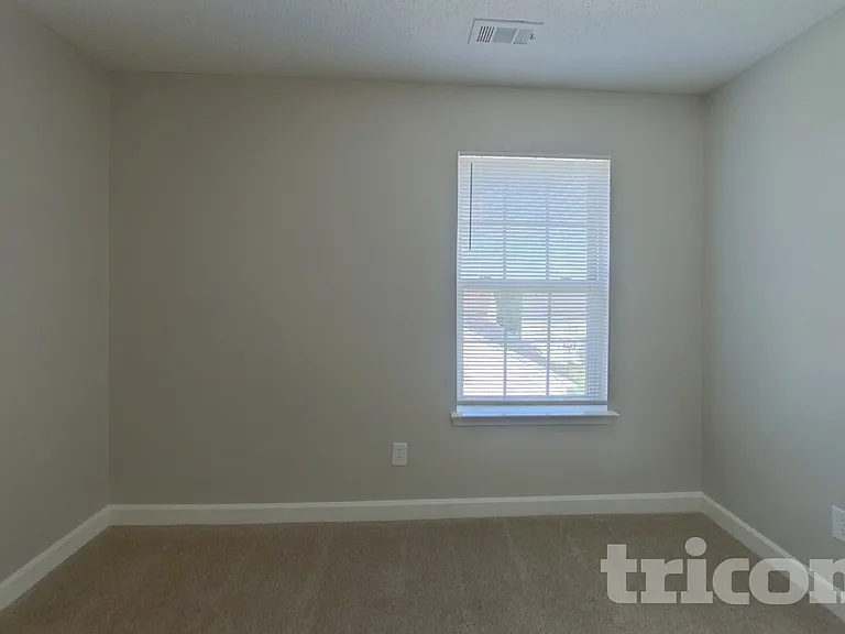 1208 Elise Marie Dr — Photo 10