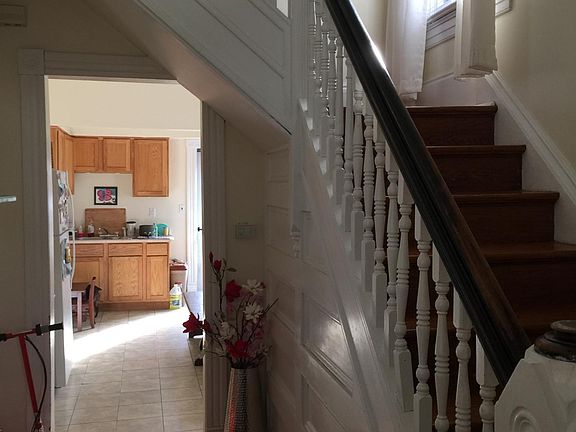 4th image of 7406 Flora Ave