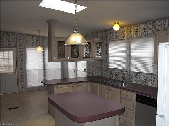 2nd image of 5401 Greywood Dr