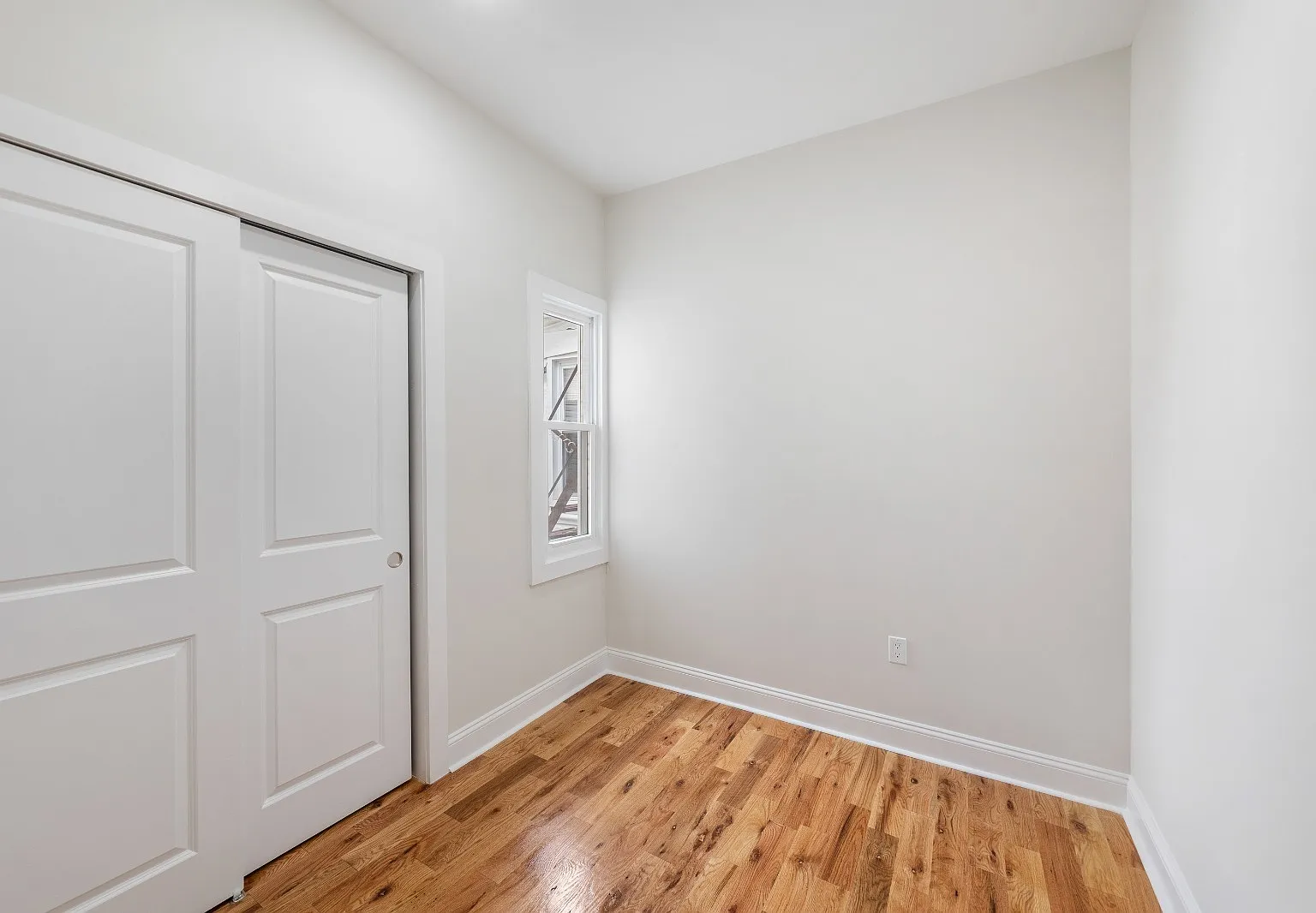 18 Taylor St — Photo 2