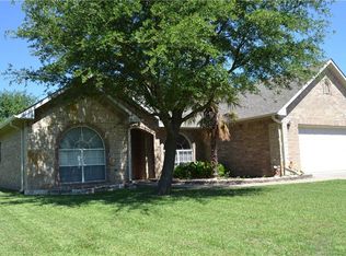 304 Sunshine Trl, Bells, TX 75414