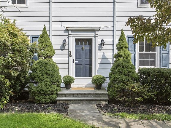 4th image of 36 Woodlawn Ave