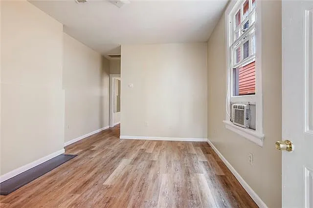 2614 Upperline St — Photo 4