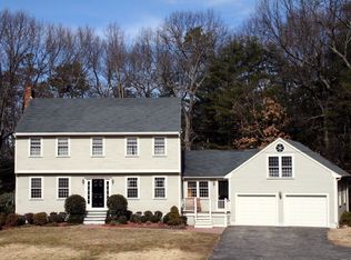 11 Knollwood Dr, Dover, MA 02030