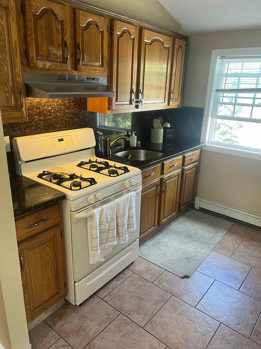 Building Photo - 111 Lewis St #2A