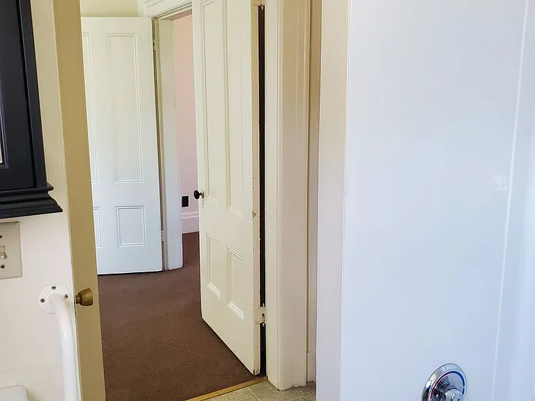 19 Dunbar St — Photo 5