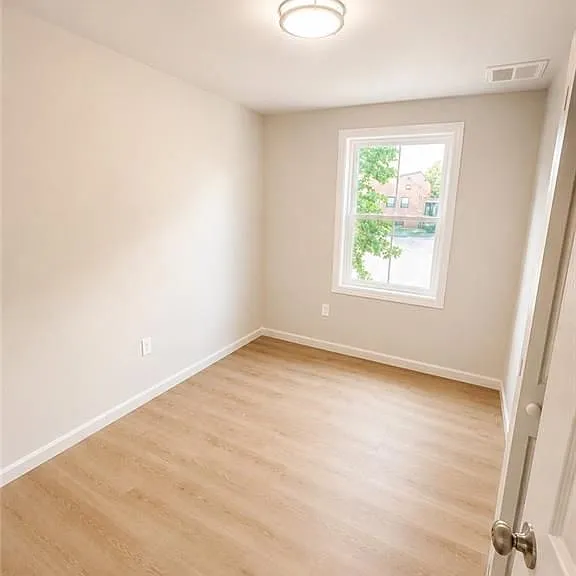 134 Florence St #2 — Photo 7