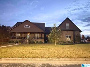 17 Drury Ln, Albertville, AL 35950