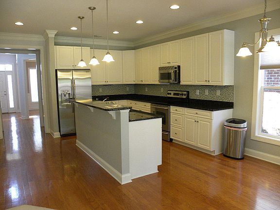 3rd image of 5068 Whitner Dr