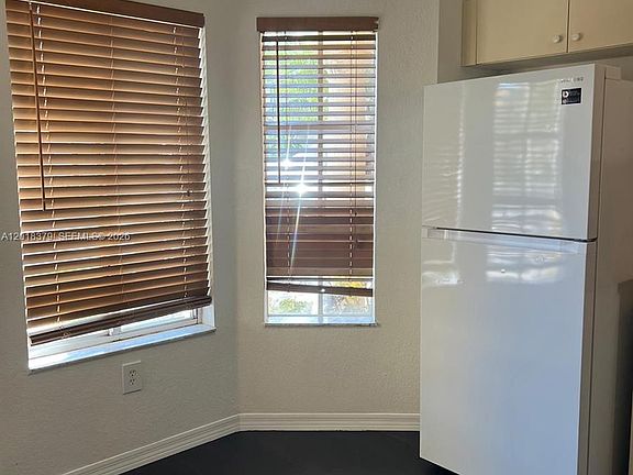 5th image of 10777 NW 84th Ln #542