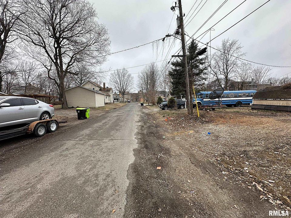 2nd image of 321 Fulton St