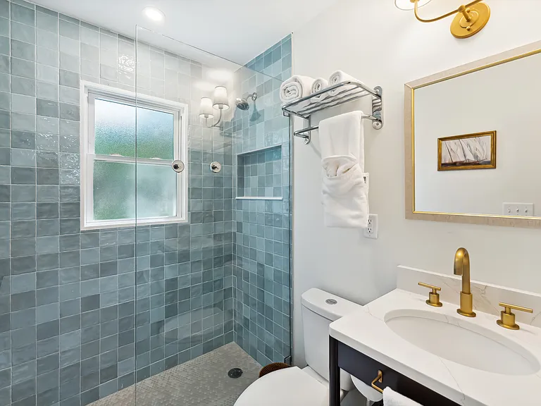 1444 Pocahontas St — Photo 6