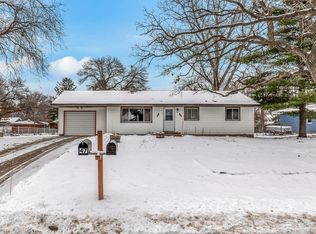 47 102nd Ln NW, Coon Rapids, MN 55448