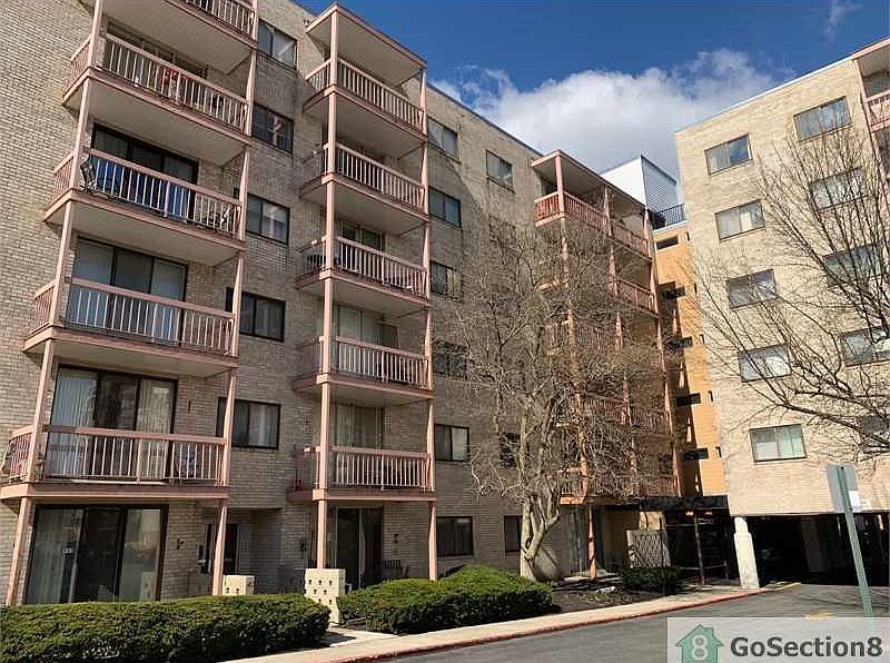 1st image of 130 Slade Ave APT 511