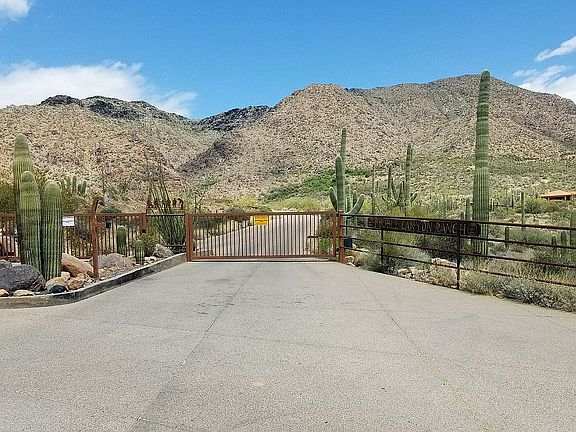 Double Canyon Ranch gate