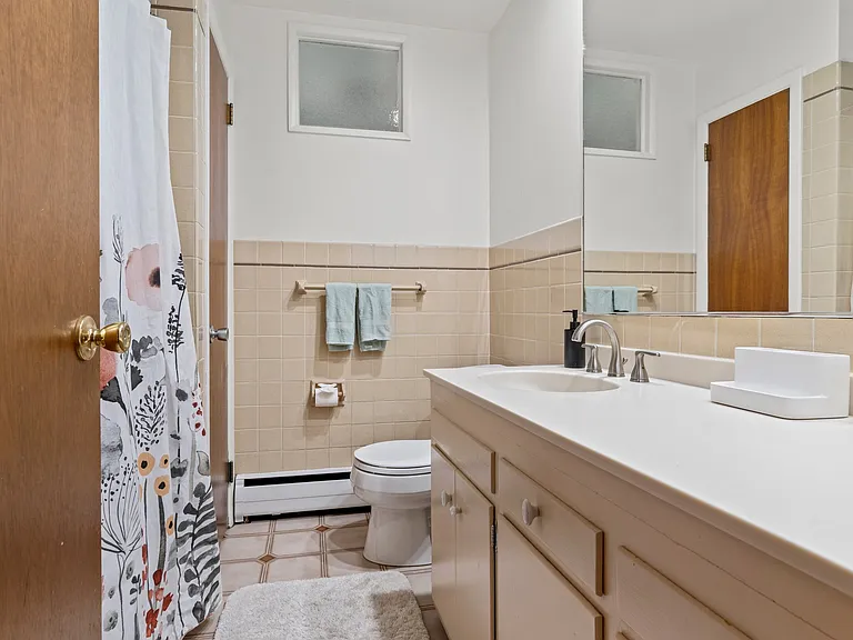 23 Jonathan Way — Photo 13