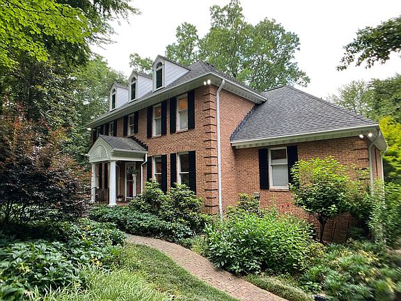 2nd image of 120 Breckenridge Pl