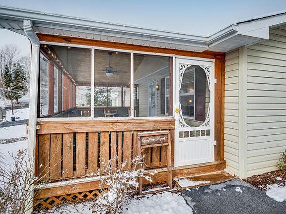 5th image of 132 Wembeck Dr
