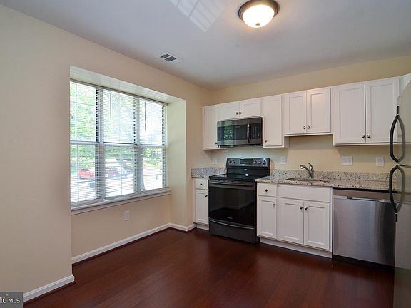 3rd image of 18322 Timko Ln #105