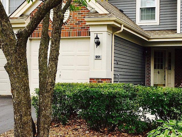 1st image of 951 Little Falls Ct