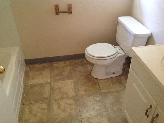 4th image of 2109 Jannette Dr