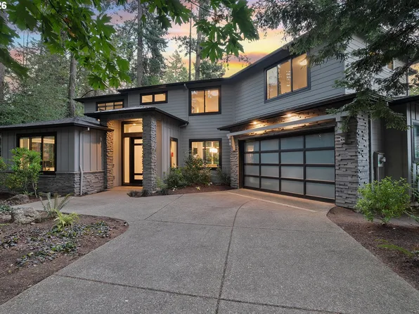 16200 Waluga Dr, Lake Oswego, OR 97035