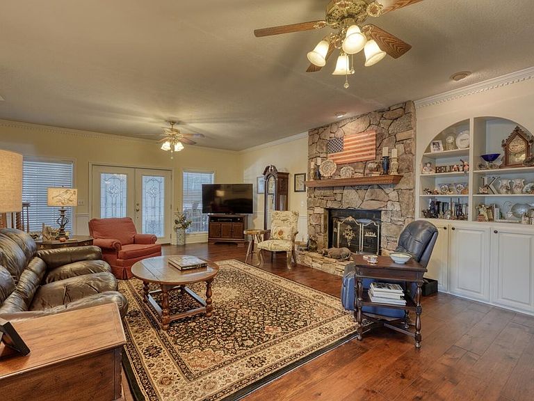 Listing photo 4