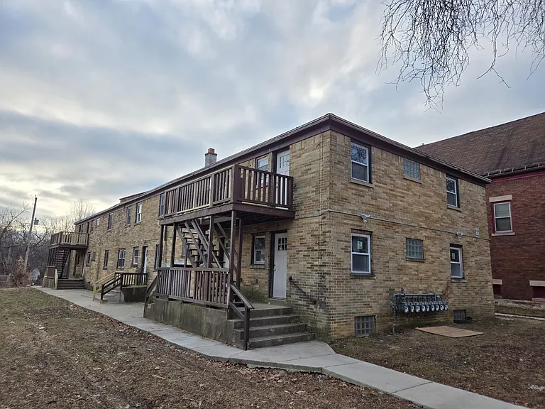 3042 N Palmer St #2 — Photo 5