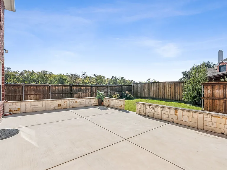 1501 Ector Dr — Photo 27