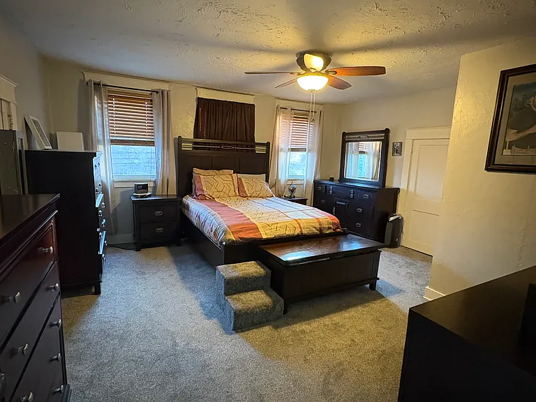 207 Delaware Ave — Photo 15