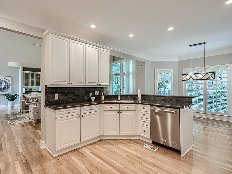 3362 Mathieson Dr NE — Photo 19