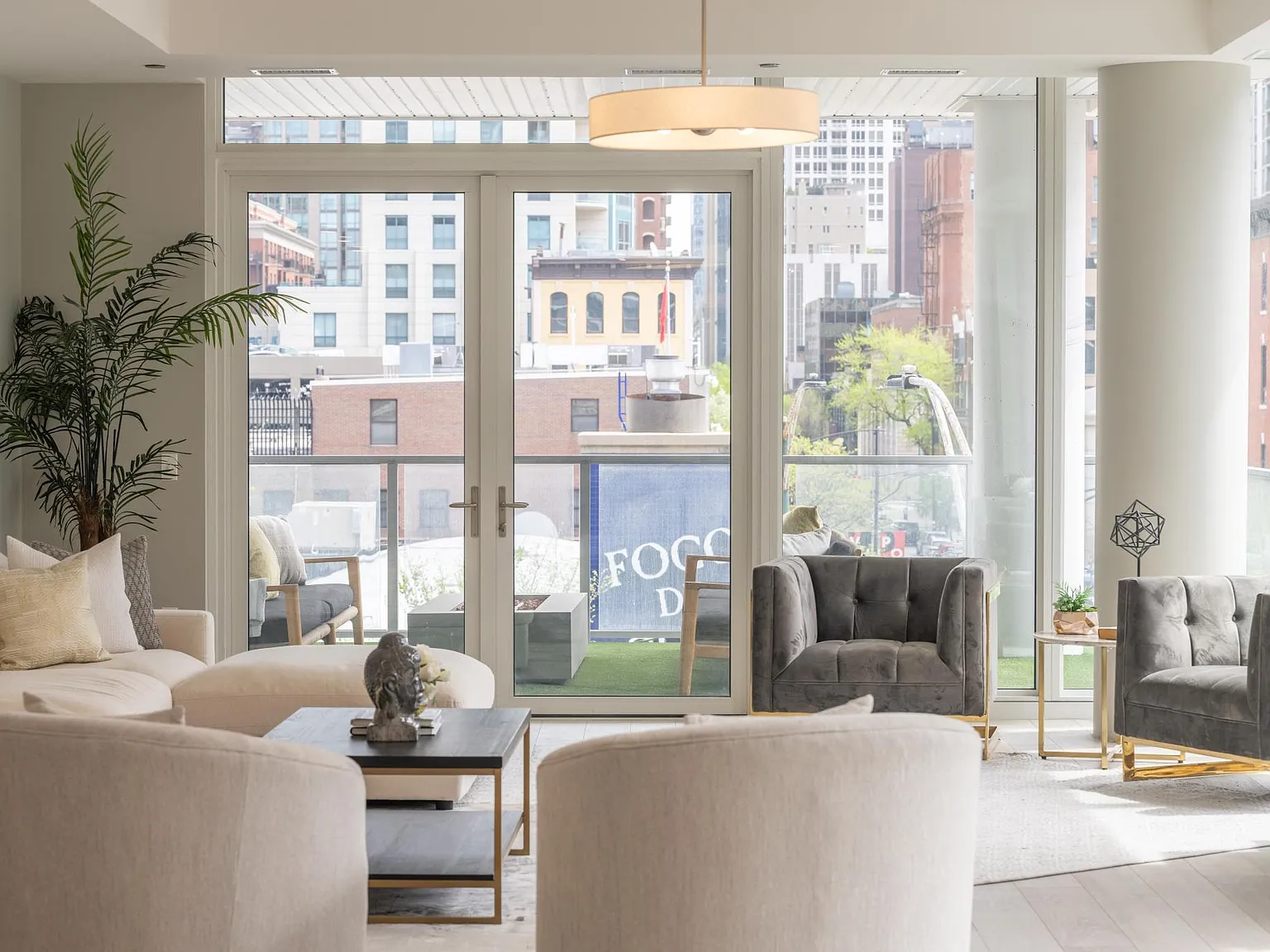 THE RHONE featuring the Saone Penthouse Collection — Photo 2