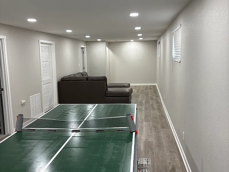 906 Arrawanna St — Photo 2