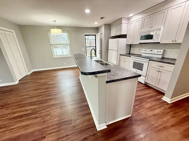 5120 Manorwood Ct — Photo 11