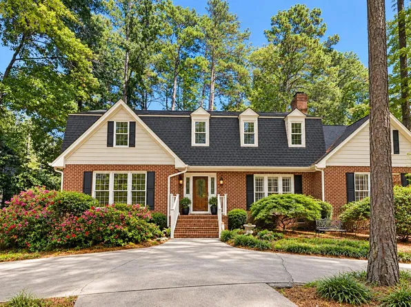 1011 Queensferry Rd, Cary, NC 27511