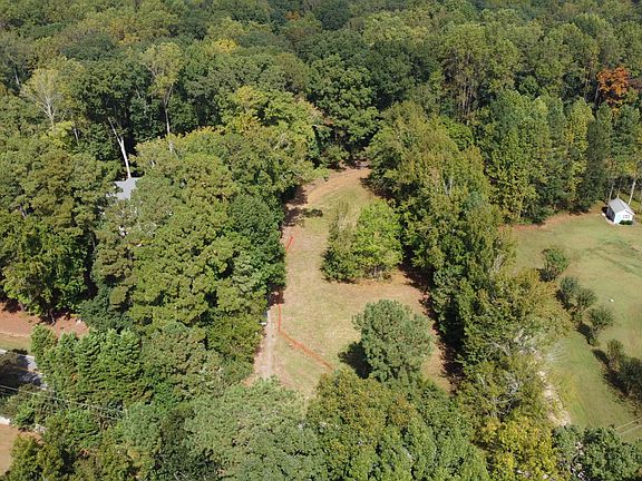 4th image of 3028 Mount Vernon Church Rd