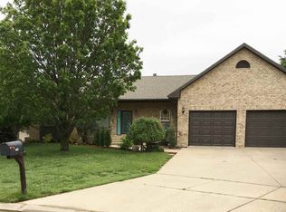 1212 E Davis Ct, El Dorado, KS 67042