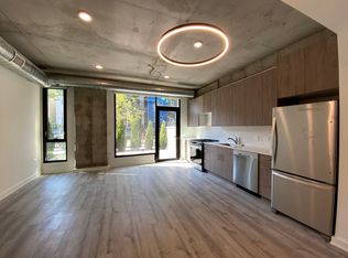 1118-1120 W Patterson Ave #102, Chicago, IL 60613