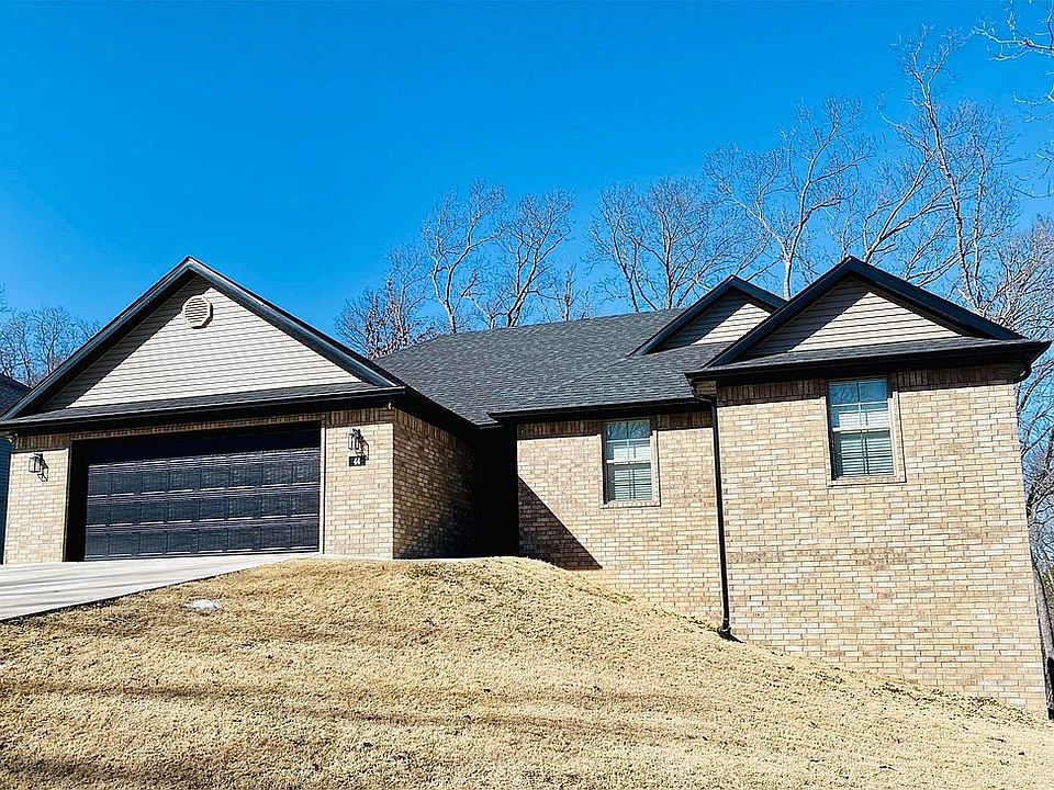1st image of 44 Westmorland Dr
