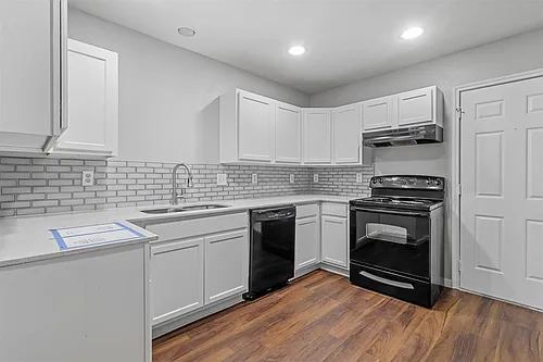 1716 Manor Garden Curv Photo 1
