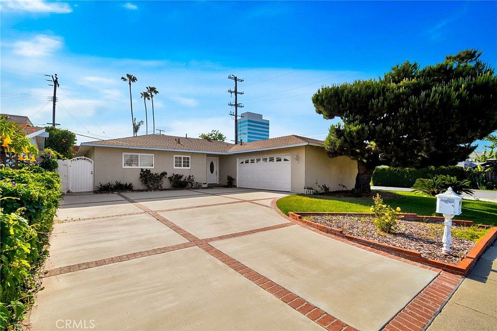 17121 Granada Ln, Huntington Beach, CA 92647 | Zillow